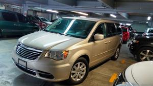 Chrysler Town & Country  REMATO