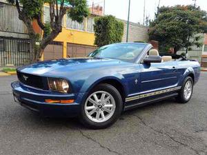 Ford Mustang Convertible Azul, Imponente