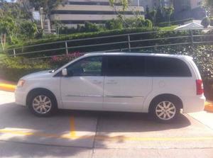 Chrysler Town & Country Touring