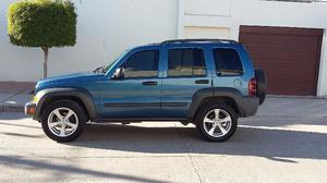 JEEP LIBERTY IMPECABLE!!!