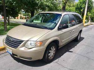 Chrysler Town & Country  Americana