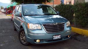 Chrysler Town & Country 