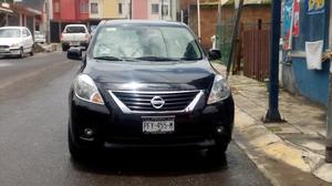 vendo nissan versa 