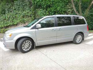 Chrysler Town & Country 30 Aniversary Edition
