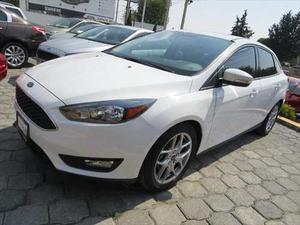 Ford Focus  Se Luxury