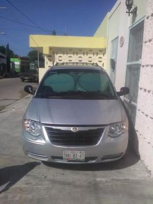 Camioneta en buen estado towcontry