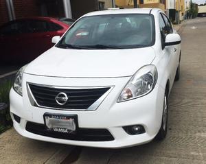 Nissan Versa  Exclusive (TA, AA, Piel) Impecable