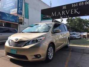 Impecable Toyota Sienna XLE 