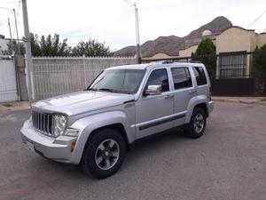 JEEP LIBERTY !! EQUIPADA.. . T/U.