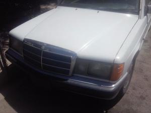 Mercedes-Benz 190E $