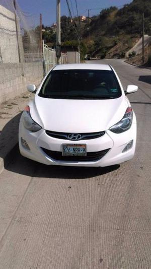 Hyundai Elantra  Kilometraje 