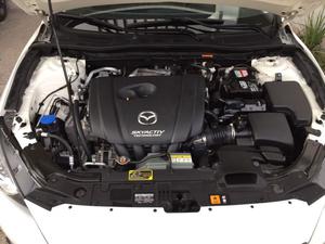 Mazda 3 i Touring 6 vel motor 2.0 Perfectas condiciones.