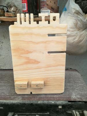 porta celular de madera
