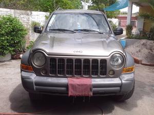 Camioneta Jeep Liberty Sport 4x2