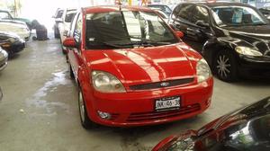 FORD FIESTA  ROJO $