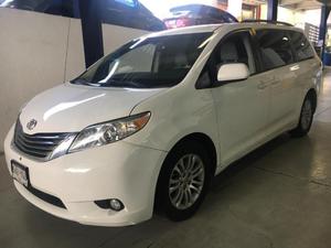 Toyota Sienna p XLE aut