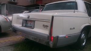 Cadillac bien conservado