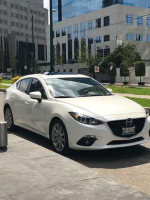 Mazda 3 S  Kms) Como Nuevo!