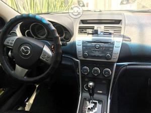 Mazda 6 color negro
