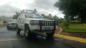 Jeep Grand Cherokee  LIMITED 6 cil.