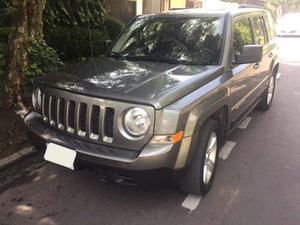 Jeep Patriot Gris Oscuro Unico Dueño!!