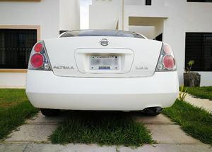 Nissan Altima impecable supercuidado clima enfriando