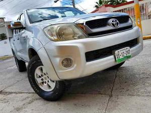 Toyota Hilux  Doble Cabina 4 Cil A/a Posible Cambio