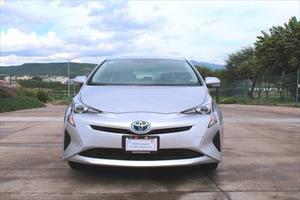 Toyota Prius Base 1.8l L4 96hp Hybrid 