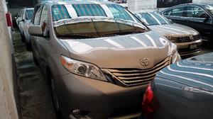 Toyota Sienna LIMITED 