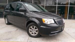 Chrysler Town & Country LX