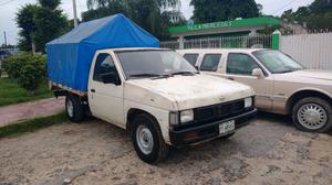 Nissan camioneta de trabajo