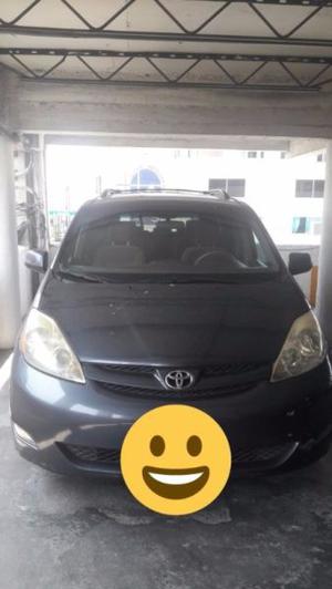 Toyota Sienna XLT  Kilometraje 