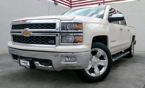 CHEVROLET CHEYENNE LTZ CREW CAB 5.3L 355 HP PIEL QC GPS 