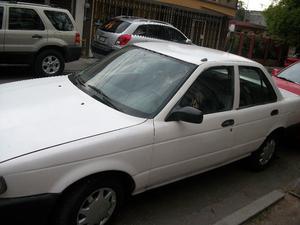 Nissan Tsuru  blanco ideal para vueltas