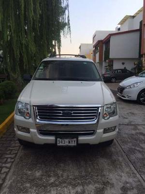 Ford Explorer  Xlt V6