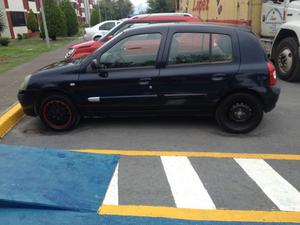 Vendo. Clio  precio negociable