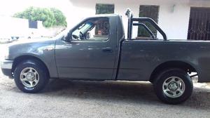 Ford F-150 mod.  clima estandar 6 cilindros factura