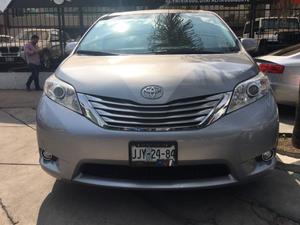 TOYOTA SIENNA XLE LTD 