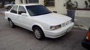 Nissan Tsuru 98 standar asientos del 