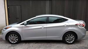 Elantra premium automático factura orig de Hyundai
