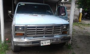 Ford F-150 diesel 4 cilindros