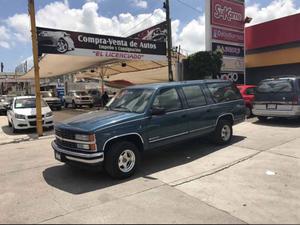 Chevrolet Suburban  automática $ negociable