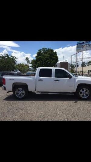 Chevrolet Silverado 4PTS