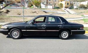 FORD GRAND MARQUIS  NEGRO
