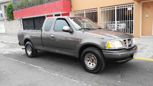 Ford F-150 Estandar Cabina Y Media