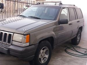 Jeep Grand Cherokee990 dlls titulo urge 6 cilindros 4x4