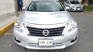 Nissan Altima 2.5 Advance Mt Sedán 