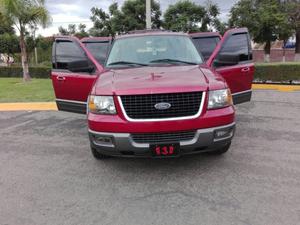 Imponente Ford Expedition XT. .