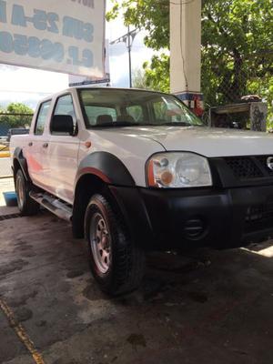NISSAN FRONTIER XE DOBLE CABINA