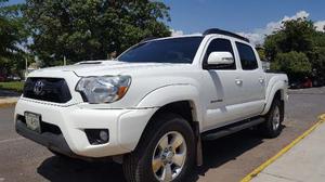 Toyota Tacoma Lujo Pantalla